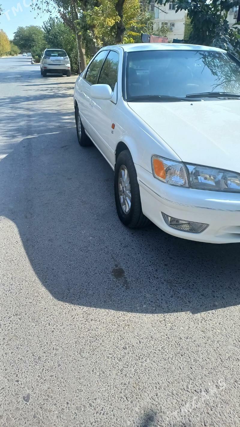 Toyota Camry 2000 - 162 000 TMT - 2 мкр - img 1