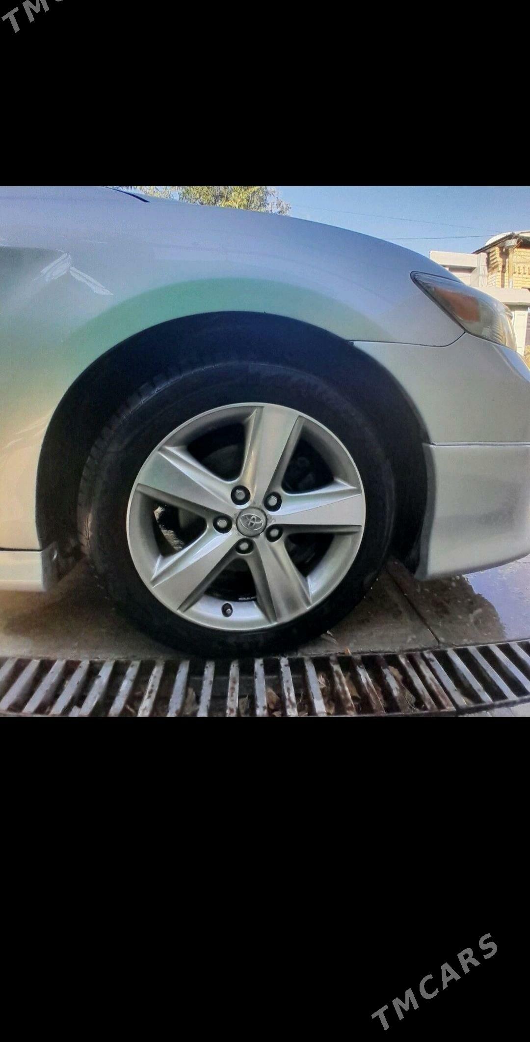 Toyota Camry 2010 - 270 000 TMT - Bäherden - img 3
