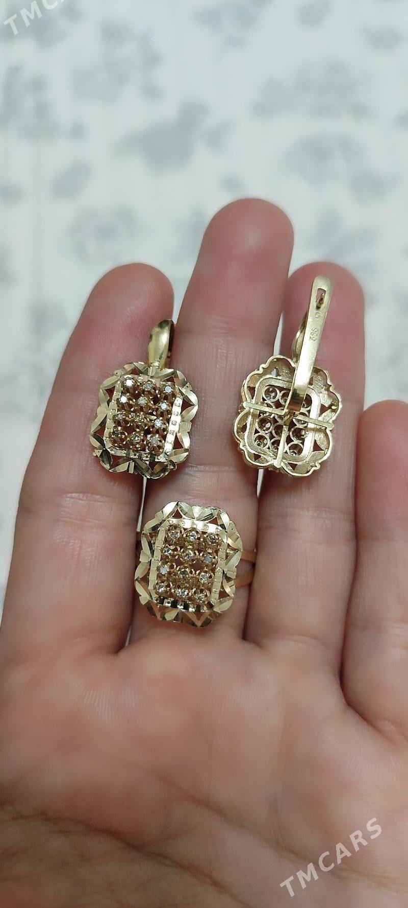 gyzyl kamplekt taze - Мир 2 - img 2