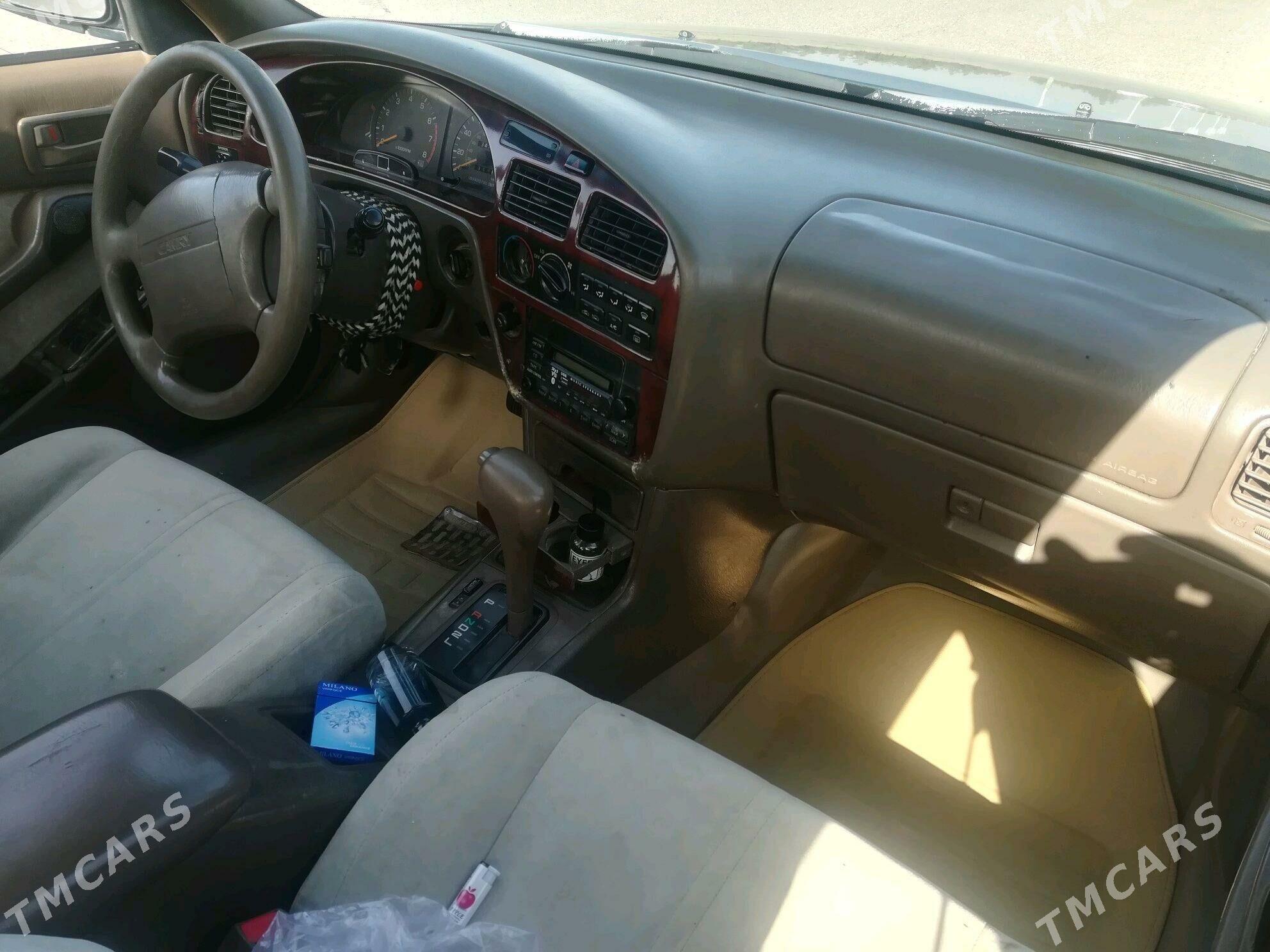 Toyota Camry 1994 - 90 000 TMT - Şatlyk - img 4