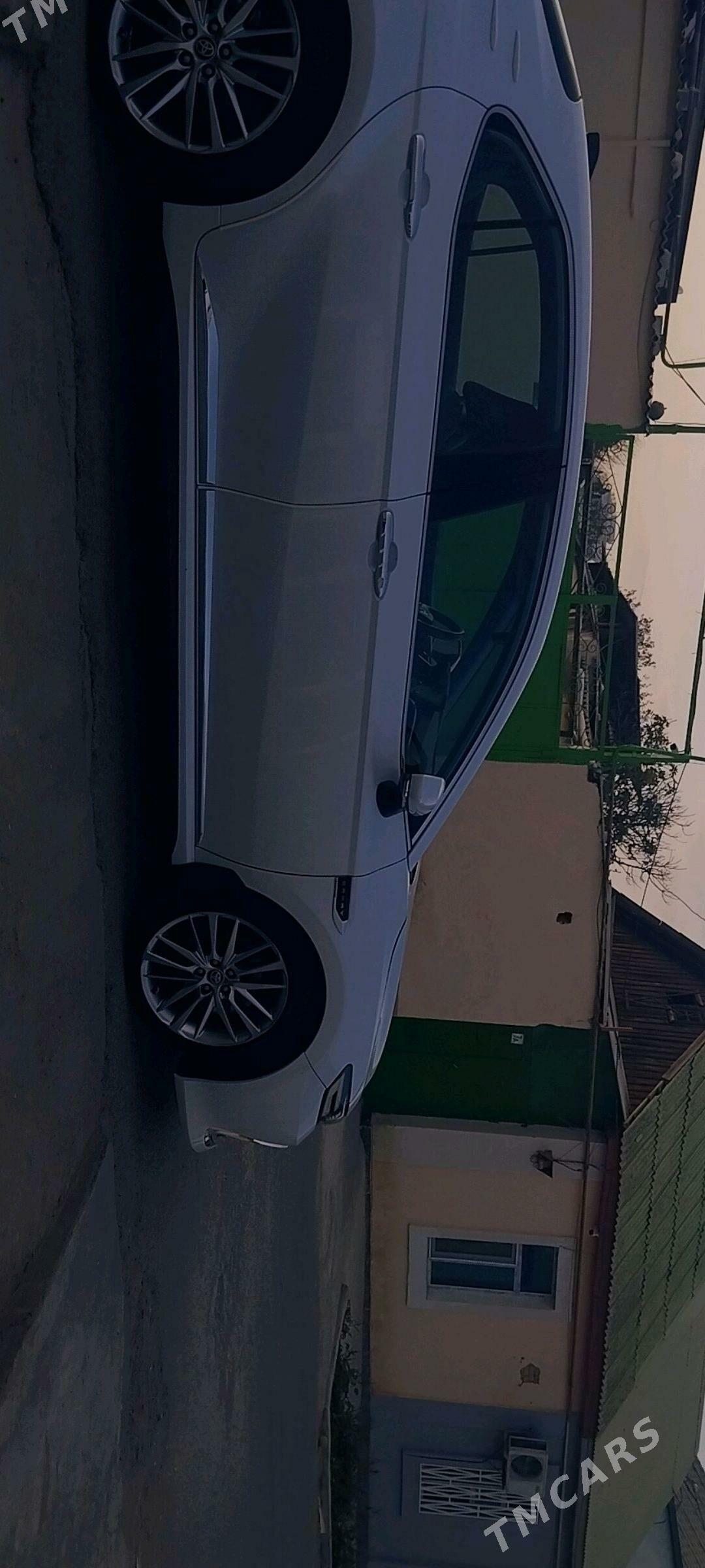 Toyota Camry 2021 - 380 000 TMT - Бедев - img 3