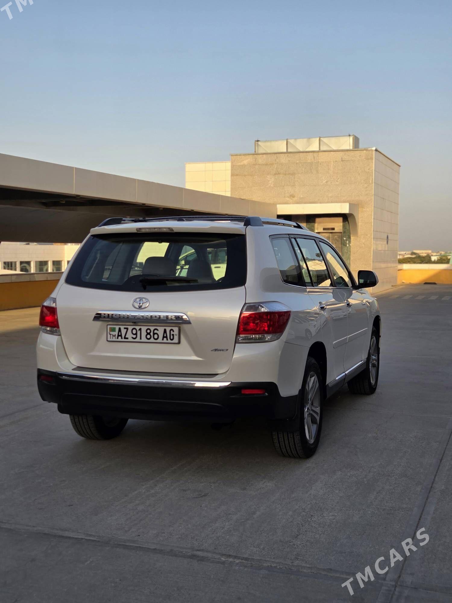 Toyota Highlander 2013 - 400 000 TMT - Aşgabat - img 3