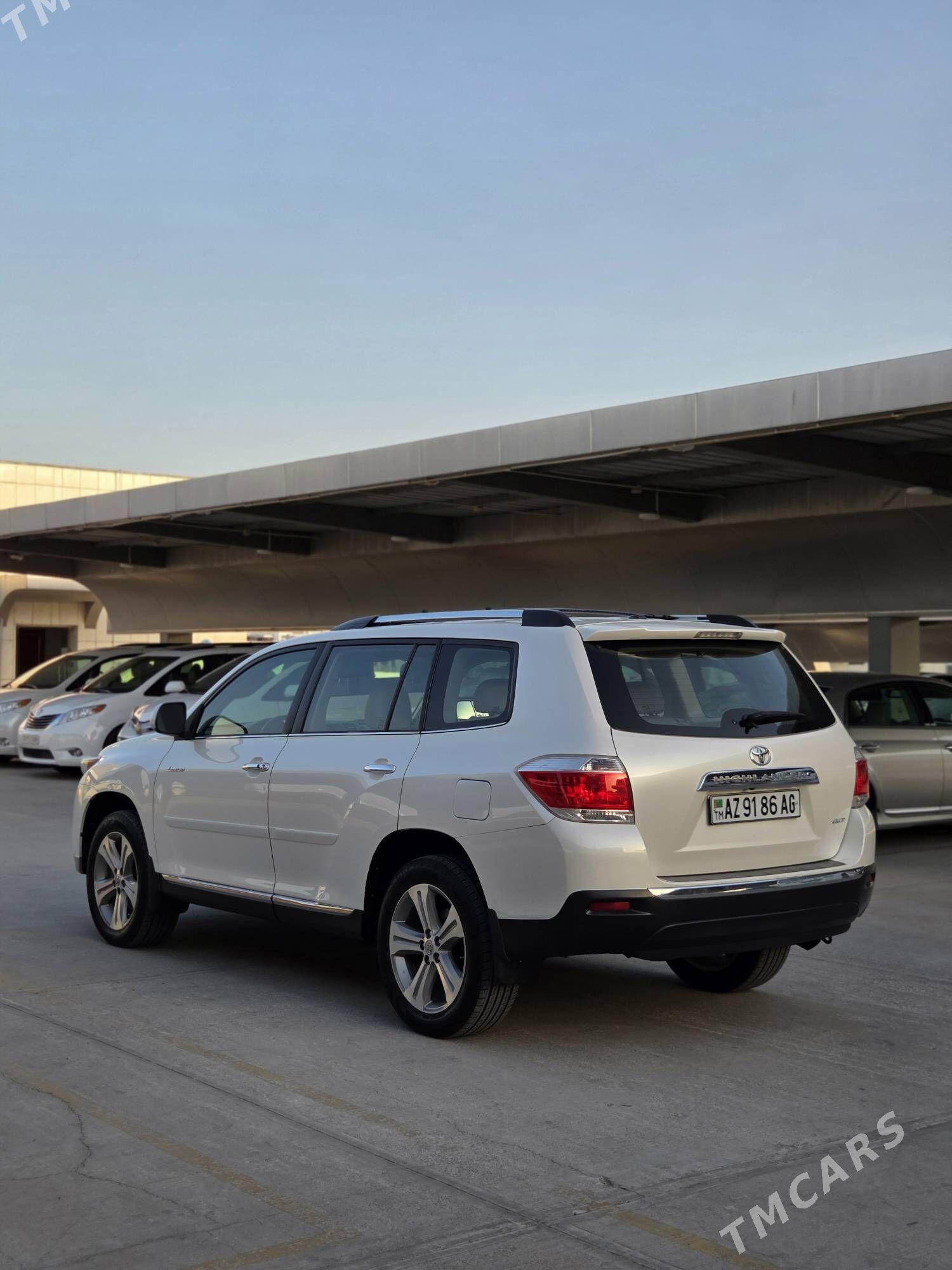 Toyota Highlander 2013 - 400 000 TMT - Aşgabat - img 4