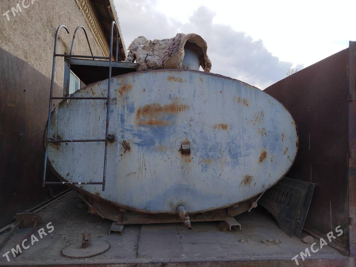 солярка емкость - Gurbansoltan Eje - img 2