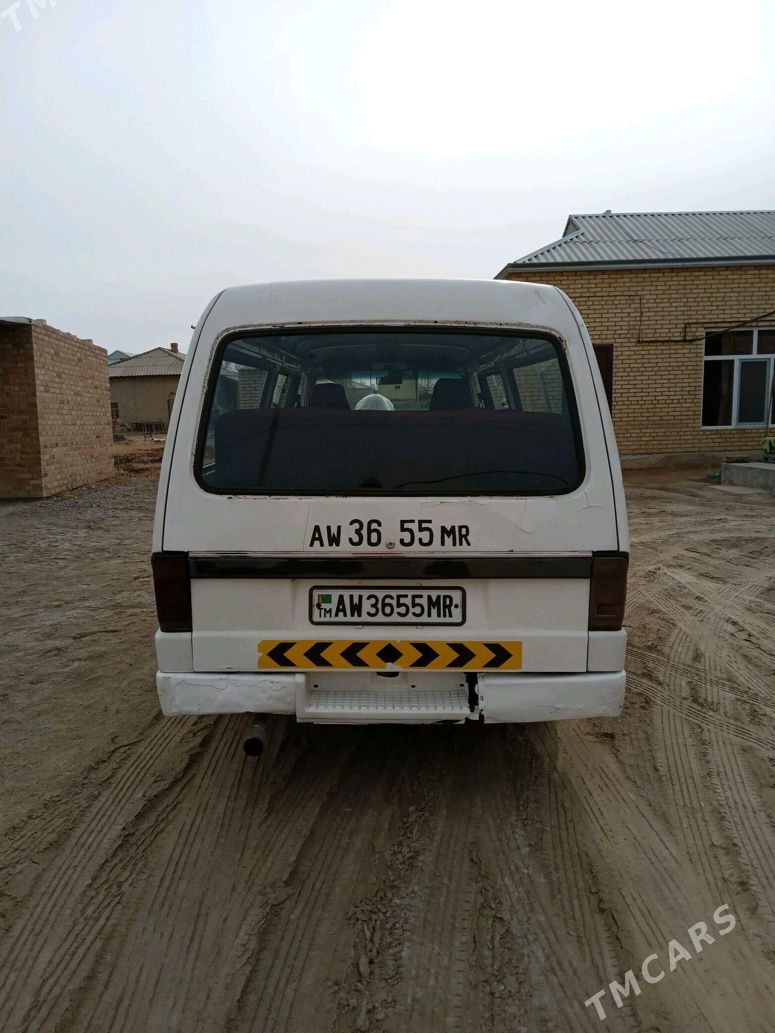 Toyota Hiace 1998 - 33 000 TMT - Mary - img 3