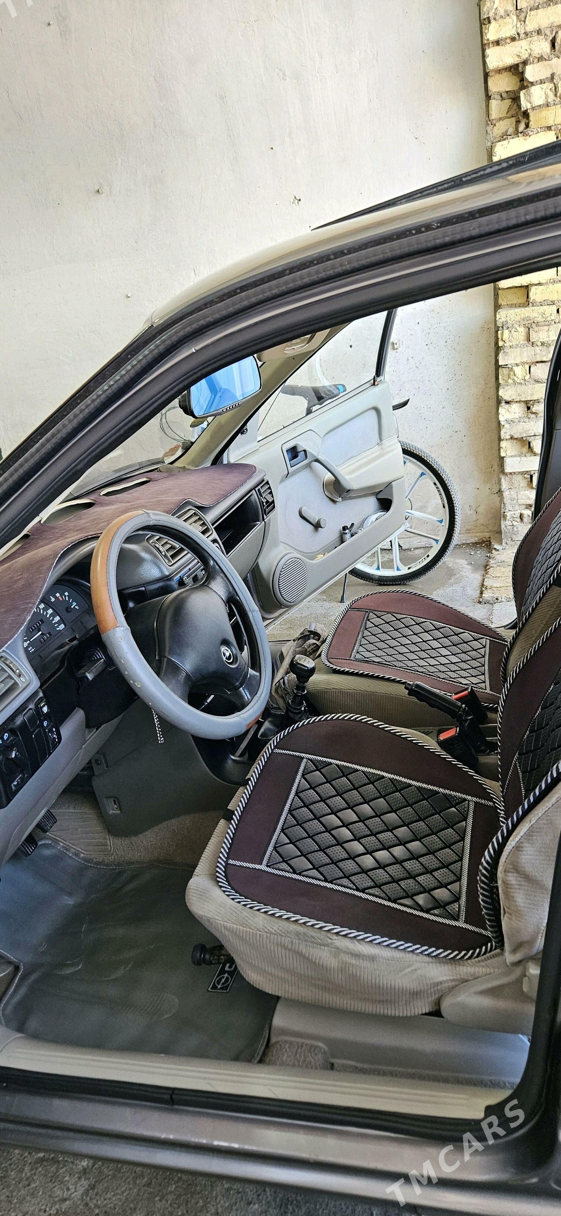 Opel Vectra 1992 - 45 000 TMT - Мары - img 3