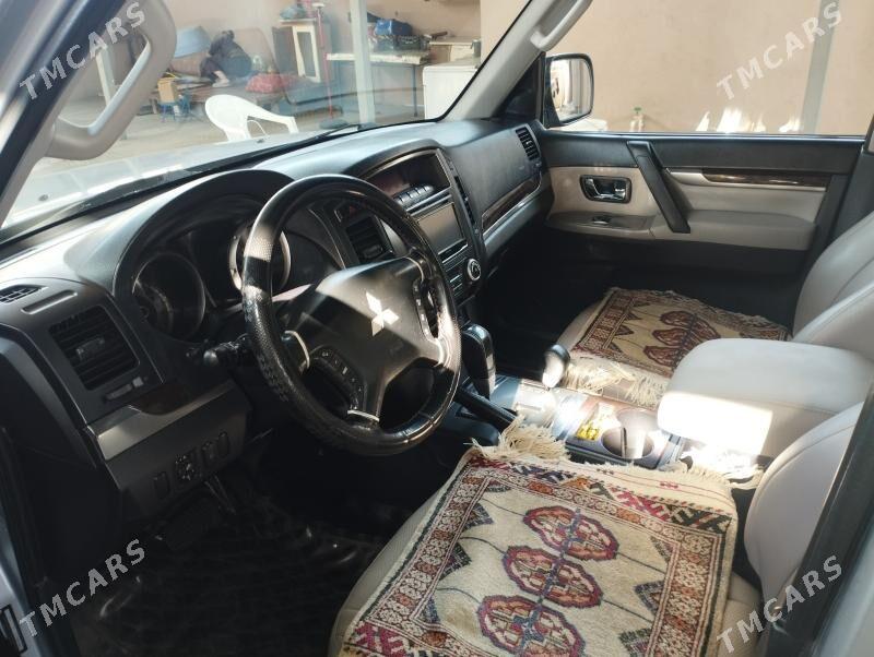 Mitsubishi Pajero 2010 - 265 000 TMT - Aşgabat - img 5