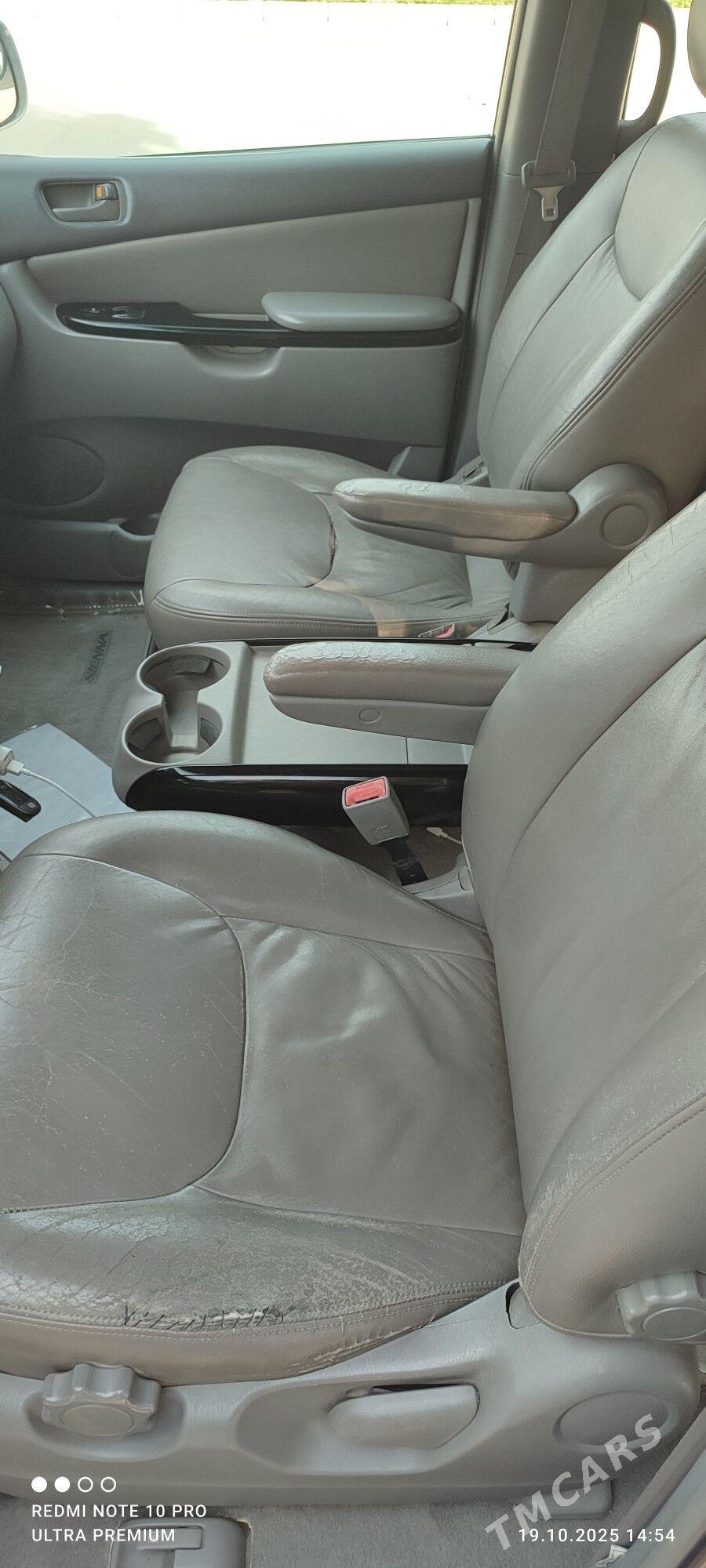 Toyota Sienna 2004 - 245 000 TMT - Туркменабат - img 4