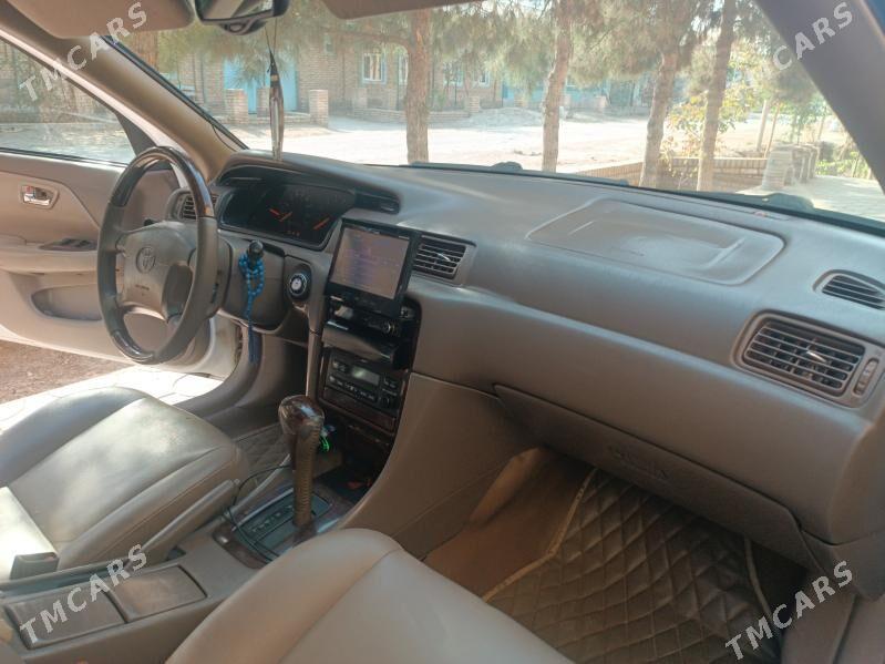 Toyota Camry 2000 - 170 000 TMT - Керки - img 1