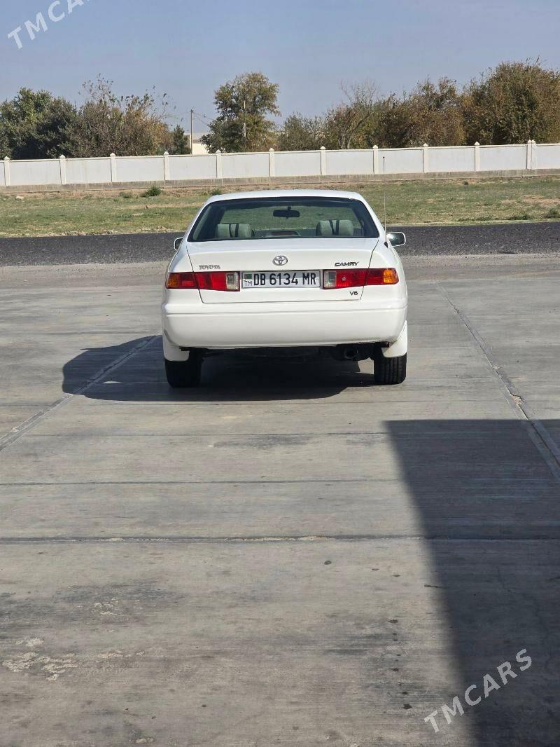 Toyota Camry 1999 - 140 000 TMT - Мары - img 8
