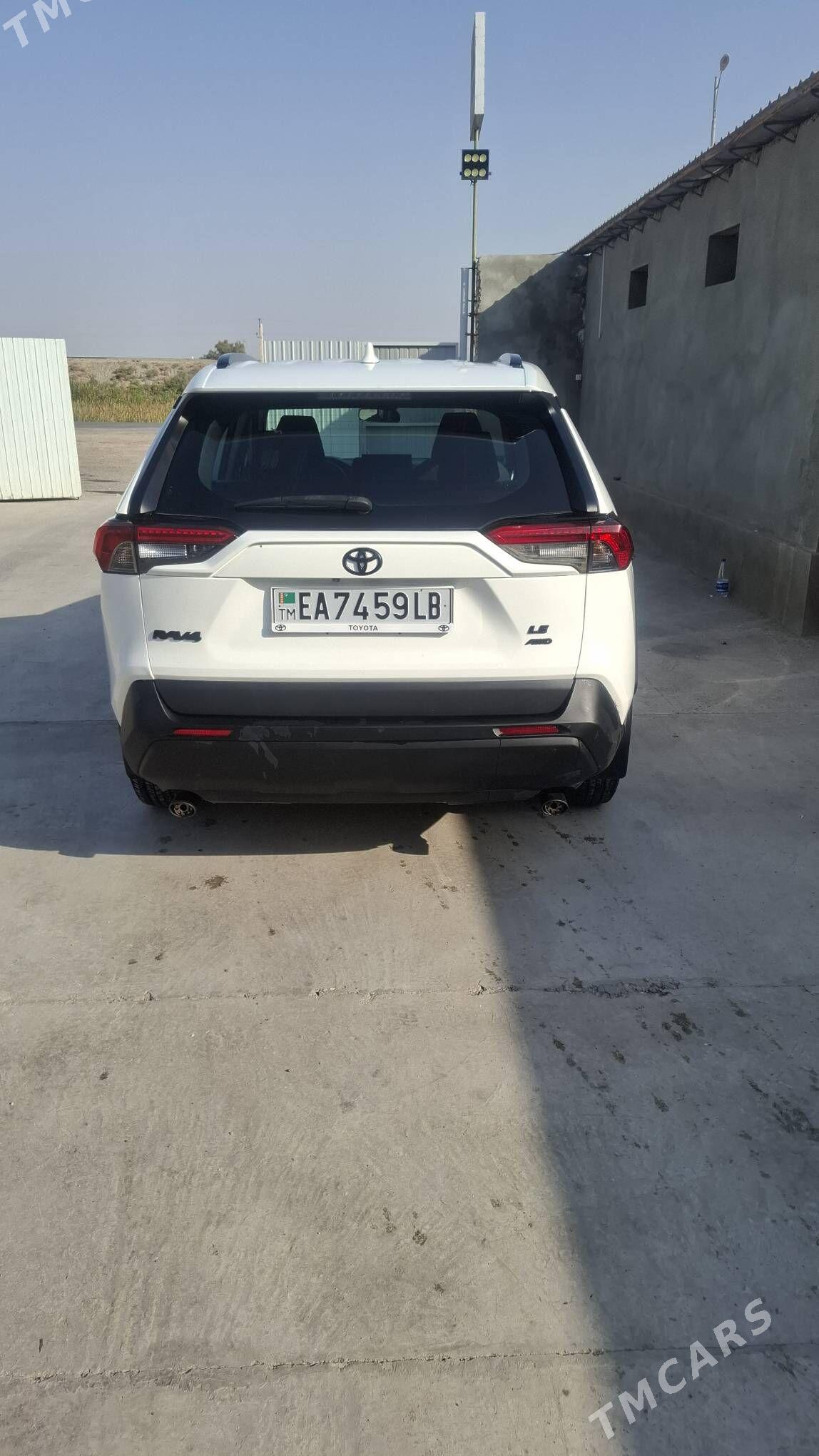 Toyota RAV4 2020 - 335 000 TMT - Керки - img 3