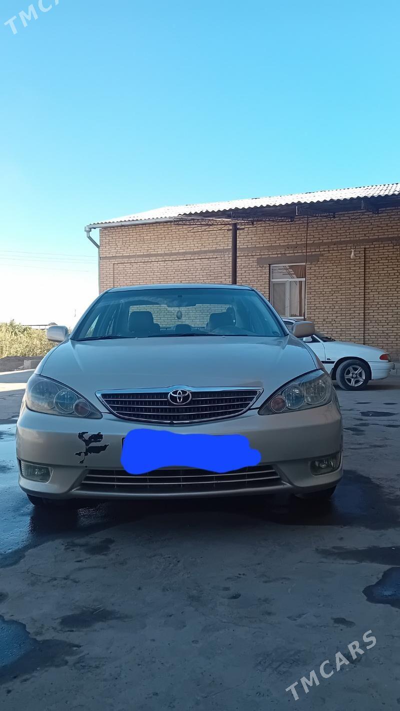 Toyota Camry 2005 - 190 000 TMT - Сакар - img 1
