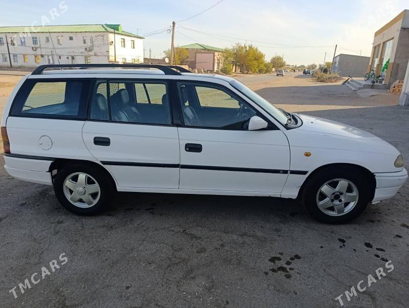 Opel Astra 1994 - 50 000 TMT - Губадаг - img 8