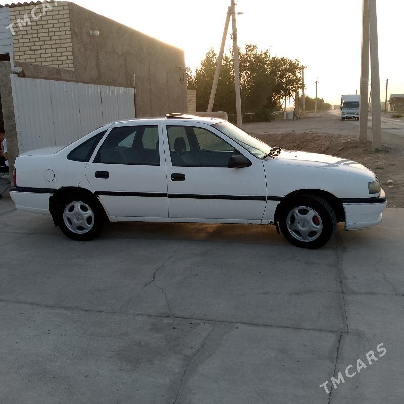 Opel Vectra 1994 - 40 000 TMT - Мургап - img 5