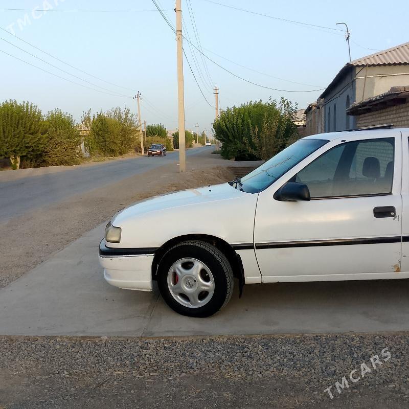 Opel Vectra 1994 - 40 000 TMT - Мургап - img 10