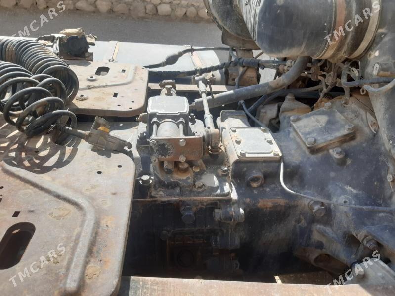 Kamaz 6520 2013 - 330 000 TMT - Balkanabat - img 2