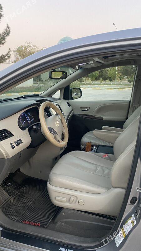 Toyota Sienna 2010 - 340 000 TMT - Туркменабат - img 6
