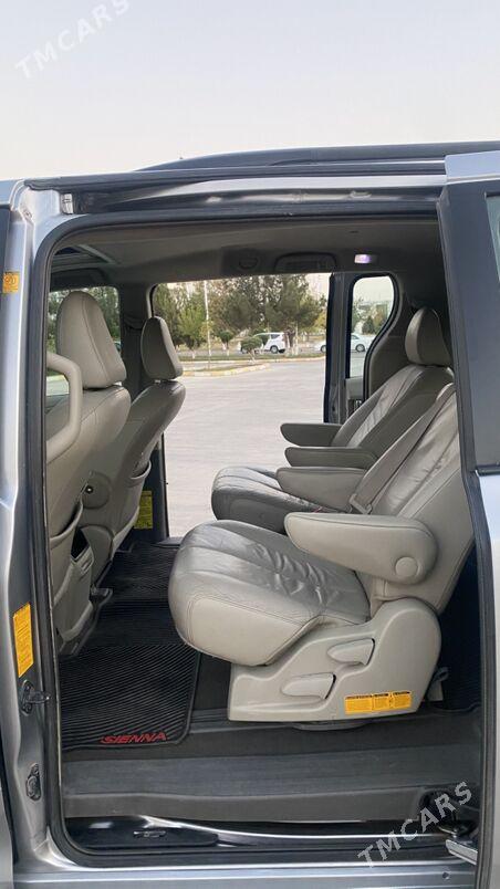 Toyota Sienna 2010 - 340 000 TMT - Туркменабат - img 8