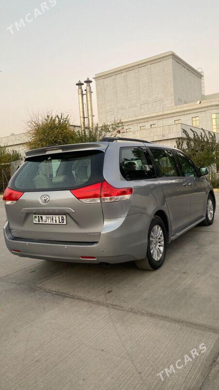 Toyota Sienna 2010 - 340 000 TMT - Туркменабат - img 2