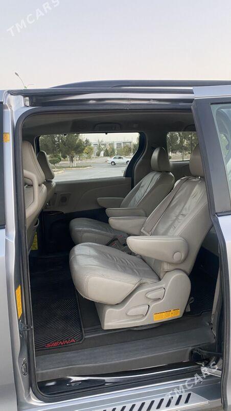 Toyota Sienna 2010 - 340 000 TMT - Туркменабат - img 10