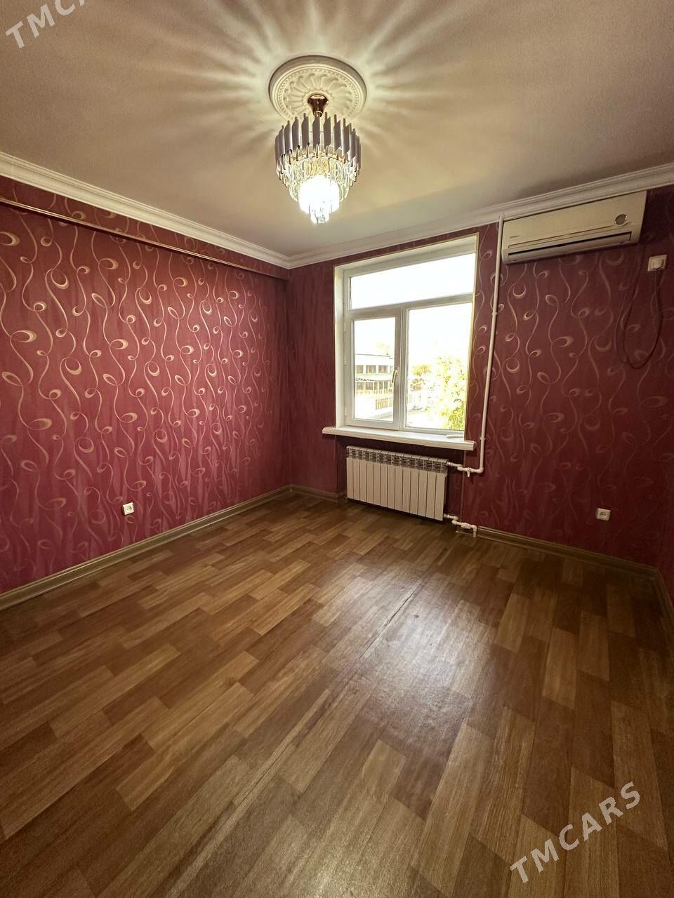 1 МКР 3 КОМ 1 ЭТАЖ 64м² - 1 mkr - img 3
