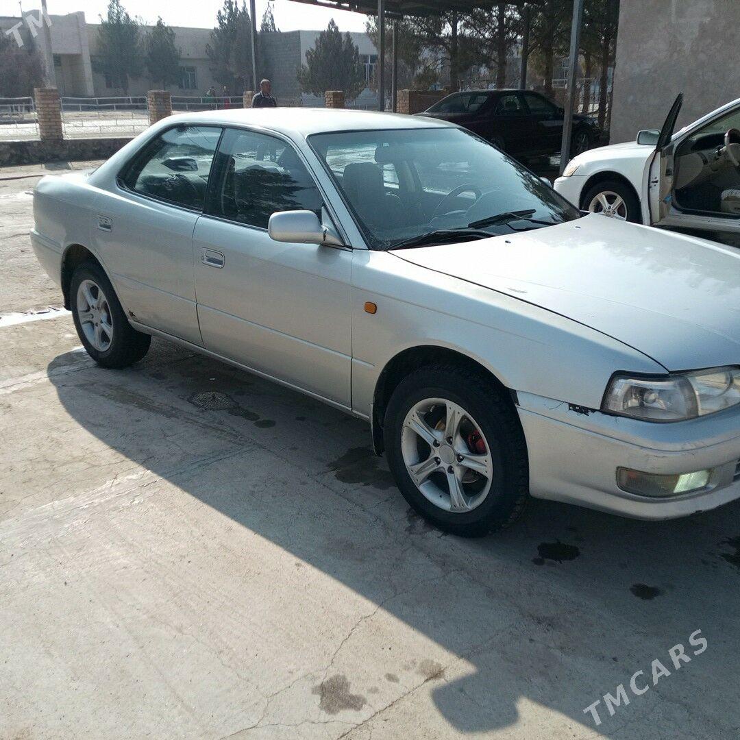 Toyota Vista 1995 - 40 000 TMT - Достлук - img 2