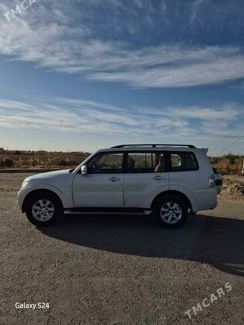 Mitsubishi Pajero 2014 - 270 000 TMT - Туркменабат - img 3