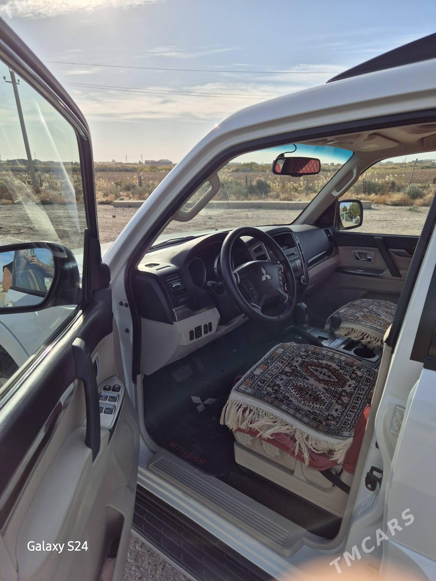 Mitsubishi Pajero 2014 - 270 000 TMT - Туркменабат - img 2