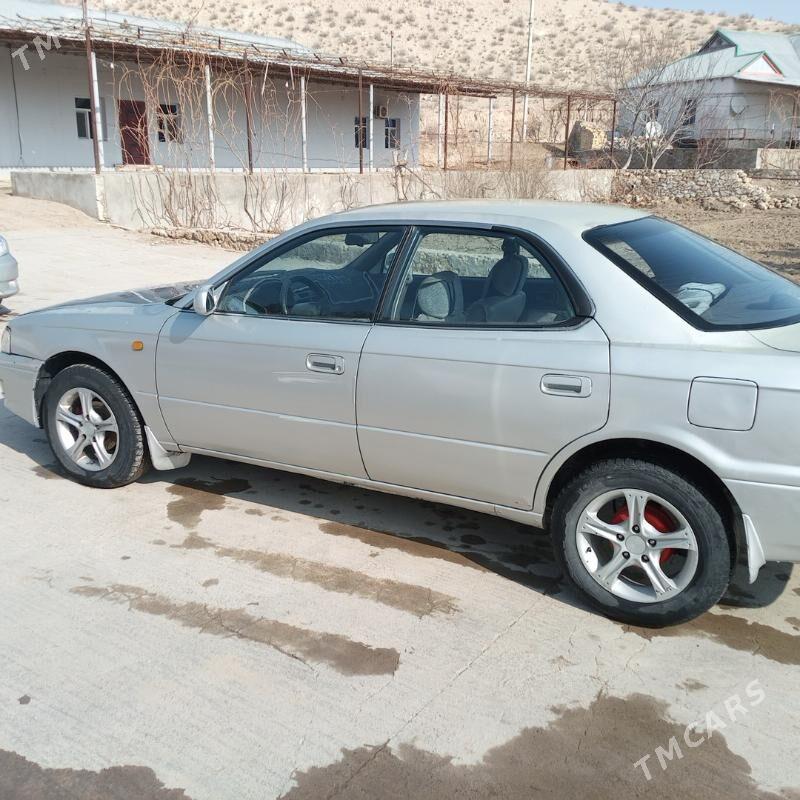 Toyota Vista 1995 - 40 000 TMT - Достлук - img 5