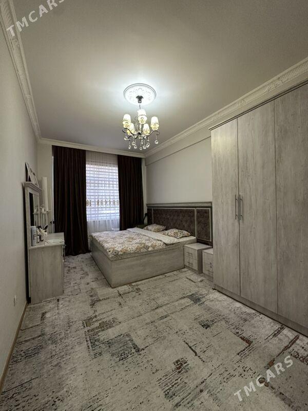 2017 GURTLY 4KOMNAT - Gurtly - img 3