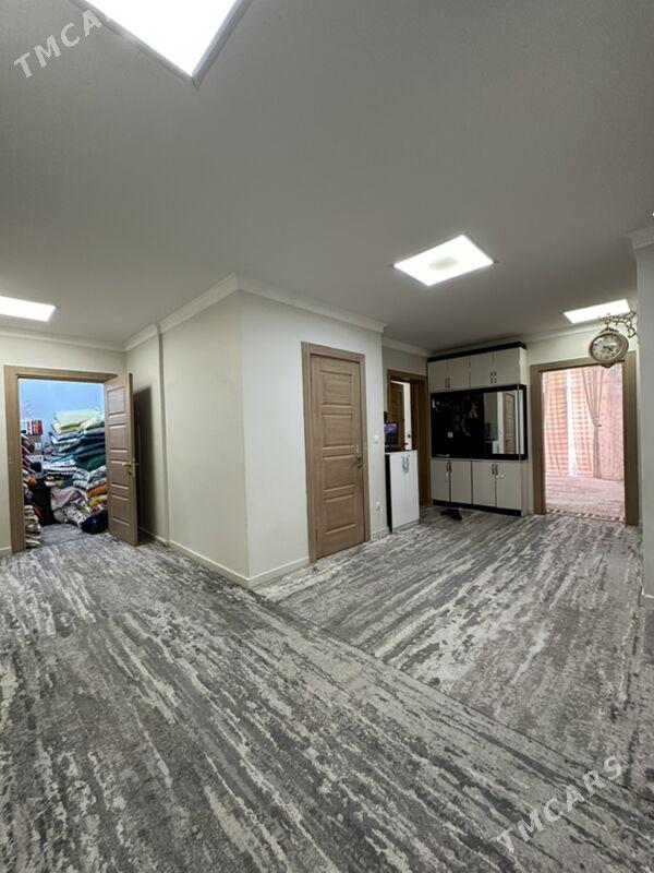 2017 GURTLY 4KOMNAT - Gurtly - img 6