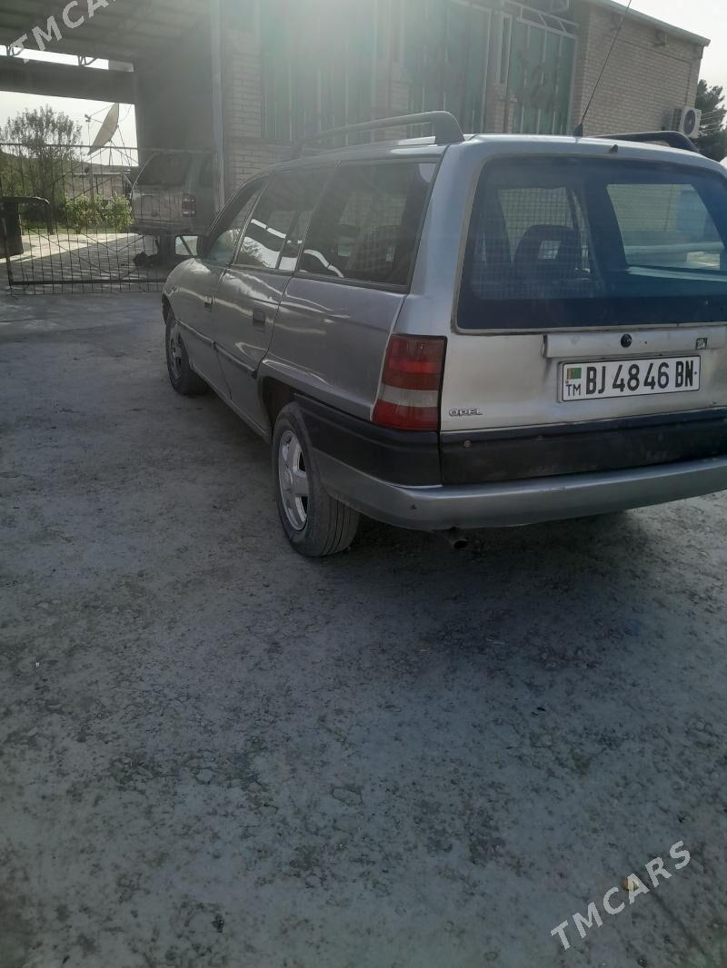 Opel Astra 1995 - 42 000 TMT - Махтумкули - img 1