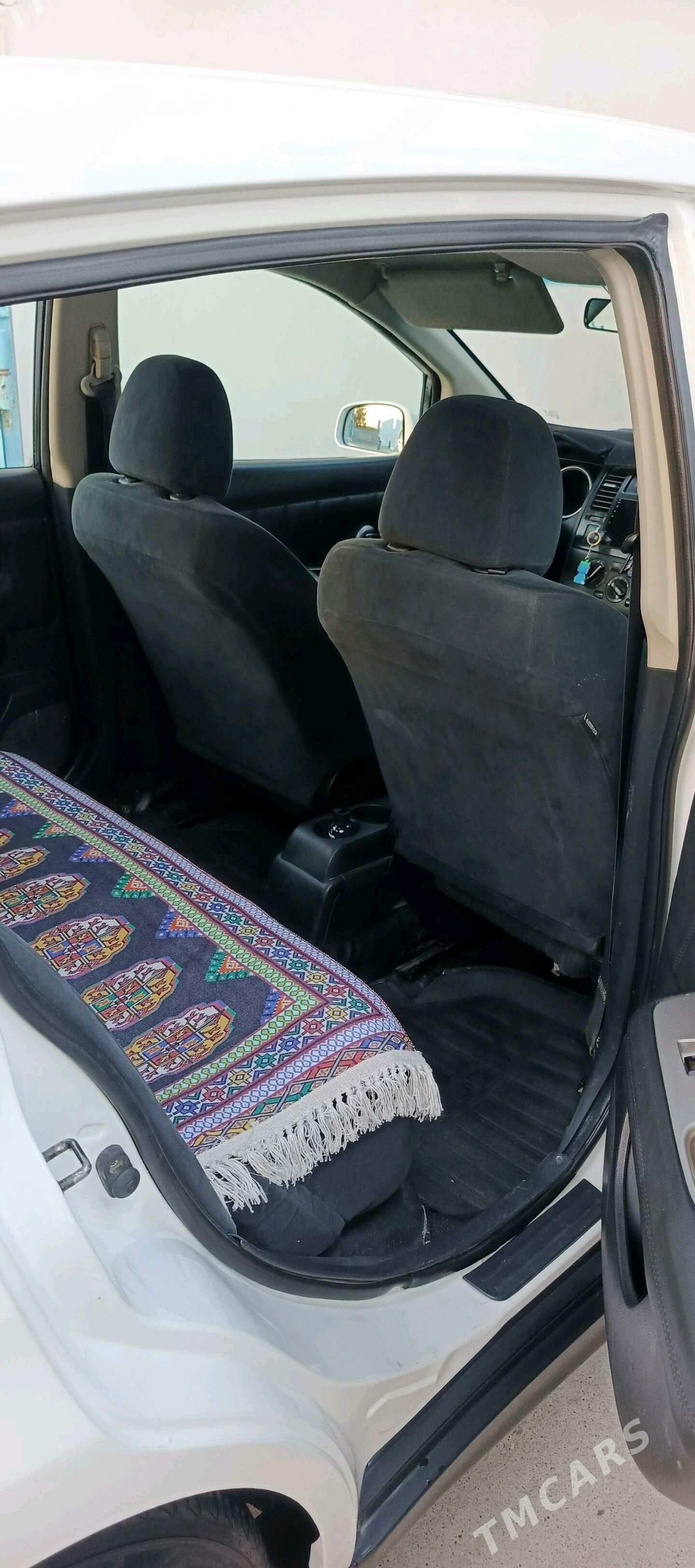 Nissan Versa 2010 - 125 000 TMT - Ашхабад - img 3