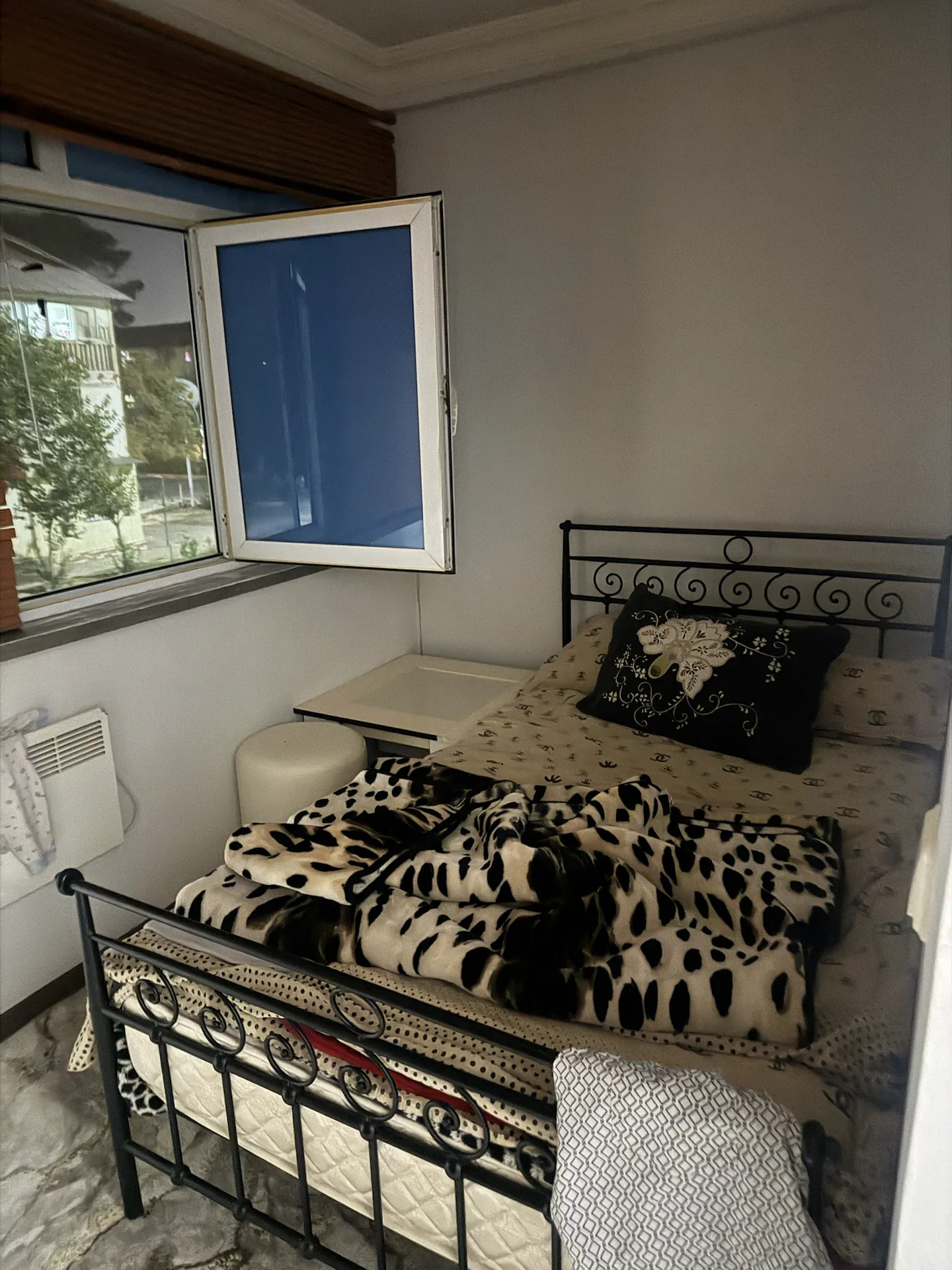 30 mkr 1/2 edilen - Aşgabat - img 1