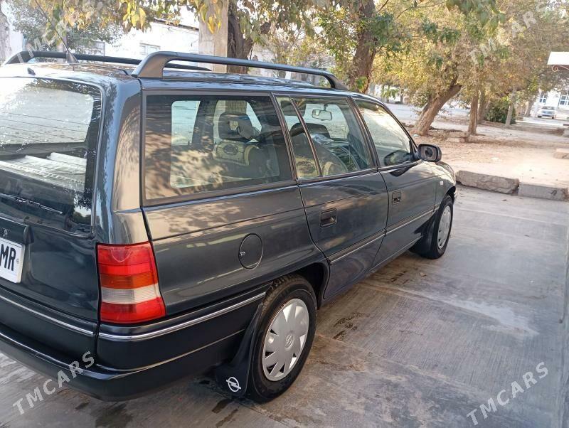 Opel Astra 1995 - 70 000 TMT - Байрамали - img 1