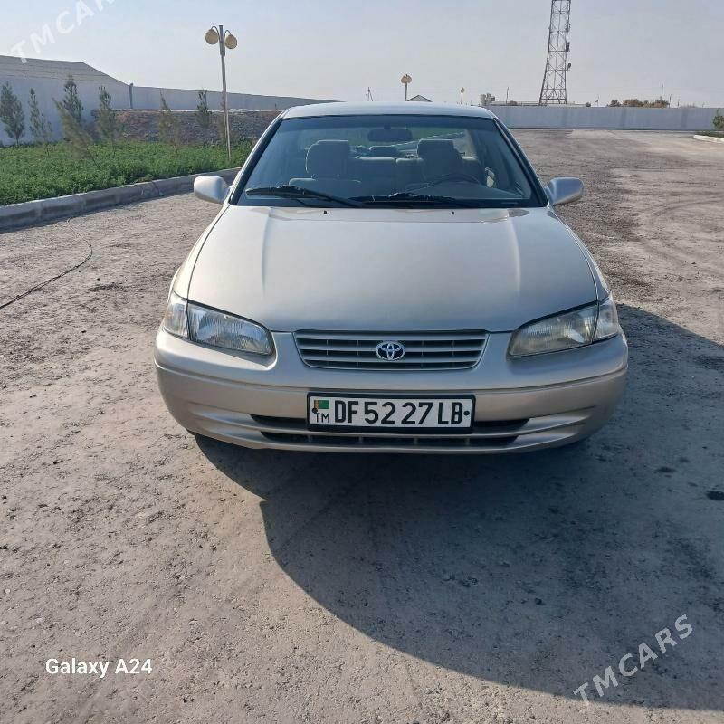 Toyota Camry 1998 - 130 000 TMT - Халач - img 3