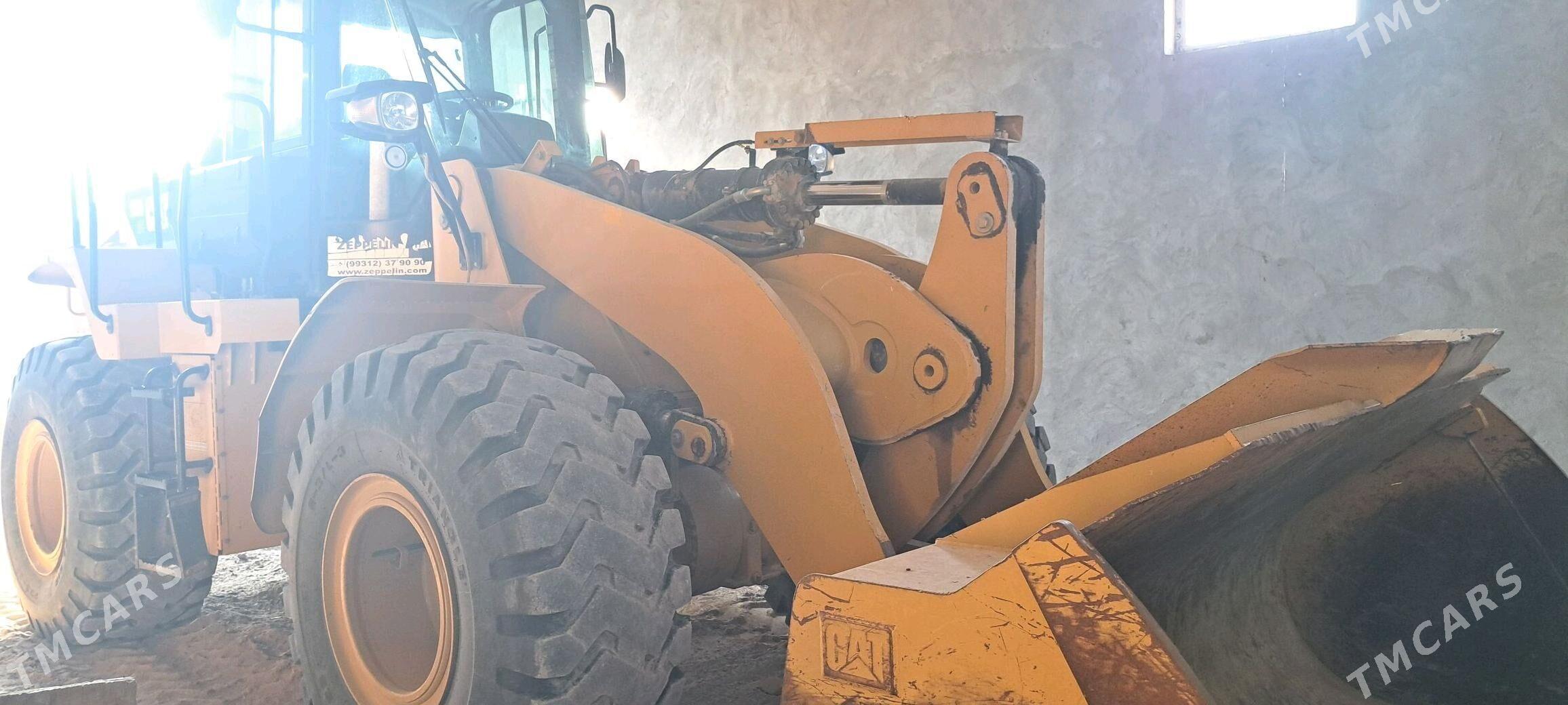 Caterpillar Dozer 2014 - 1 000 000 TMT - Büzmeýin - img 5