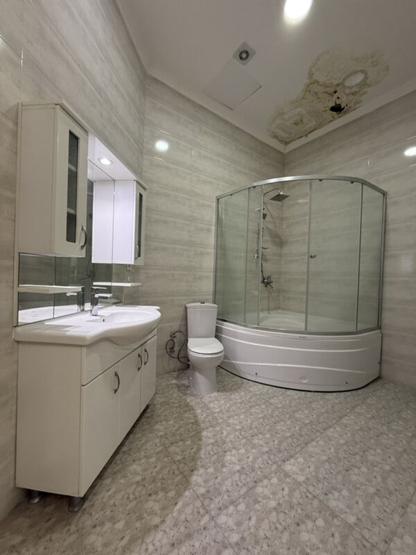 4 ком Московская 8 этаж - Moskowskiý köç. (10 ýyl abadançylyk şaýoly) - img 9