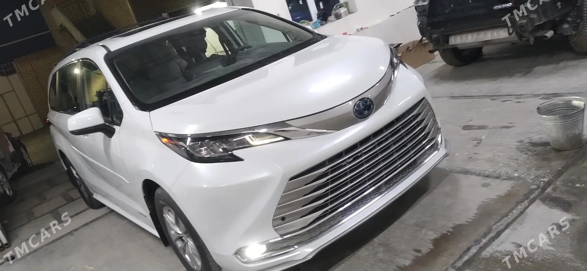 Toyota Sienna 2021 - 515 000 TMT - Мары - img 2