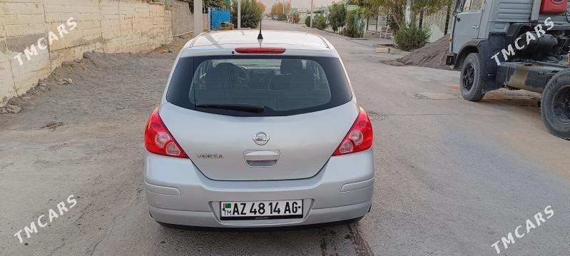 Nissan Versa 2010 - 135 000 TMT - Büzmeýin - img 3