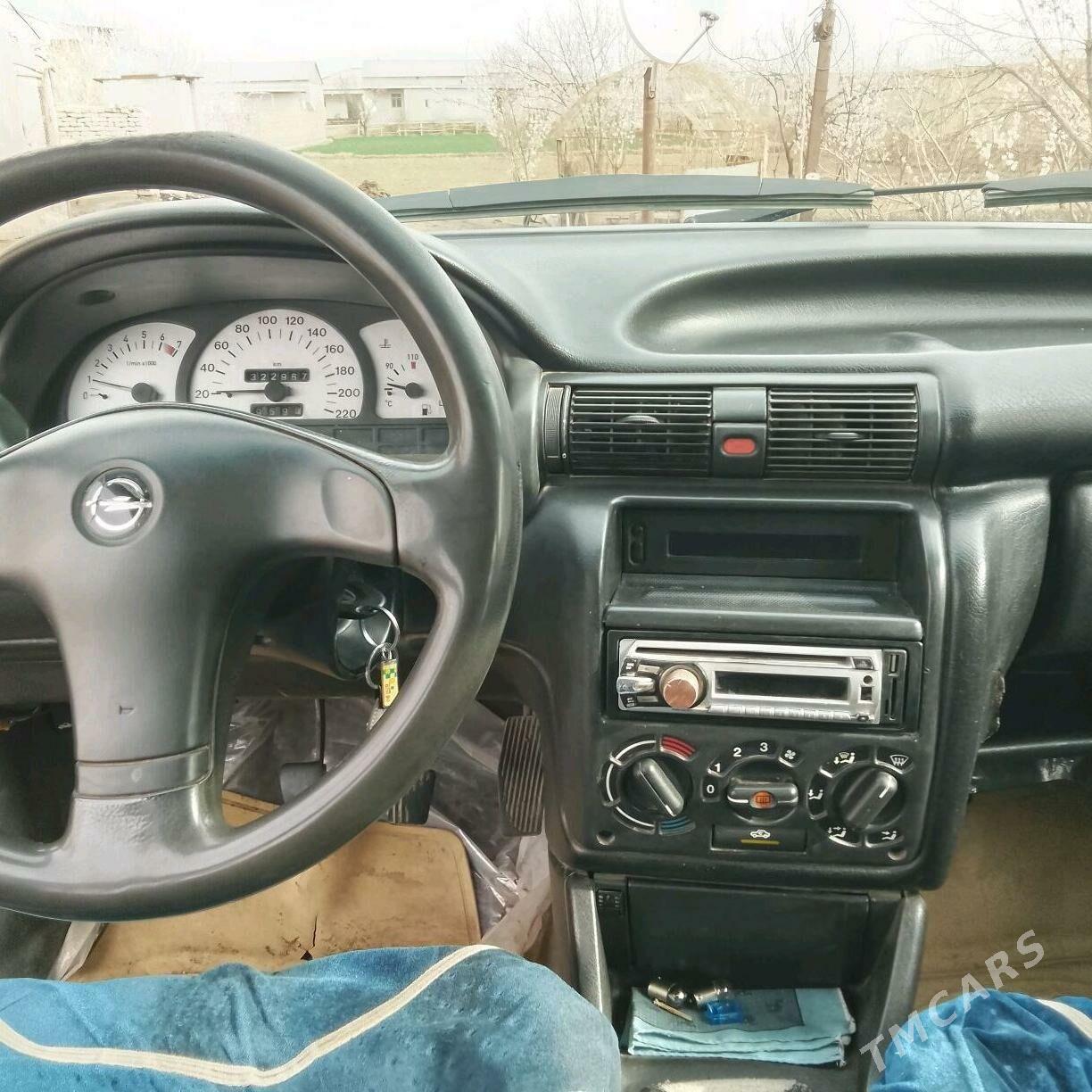 Opel Astra 1992 - 30 000 TMT - Дашогуз - img 4