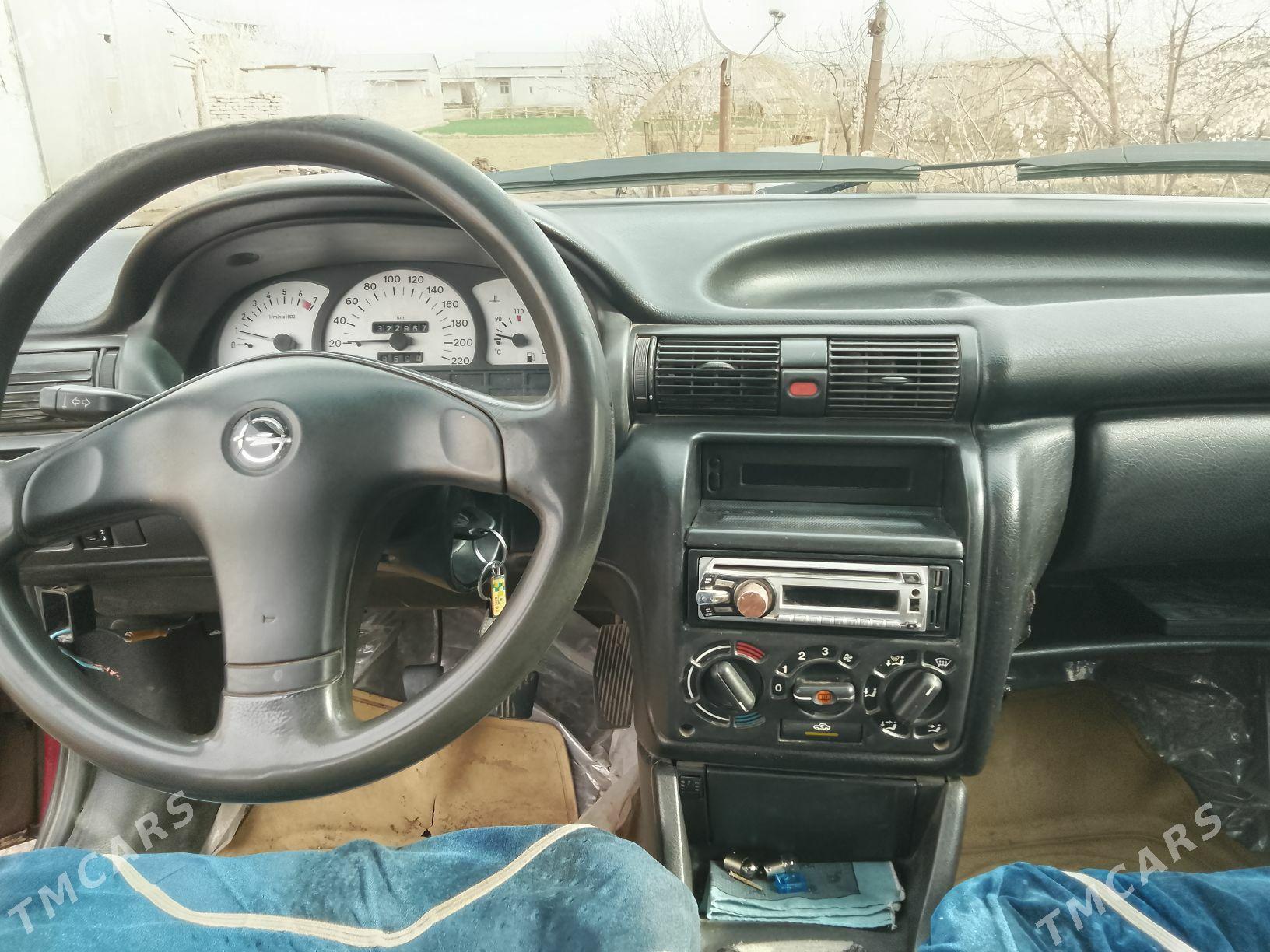 Opel Astra 1992 - 30 000 TMT - Дашогуз - img 2