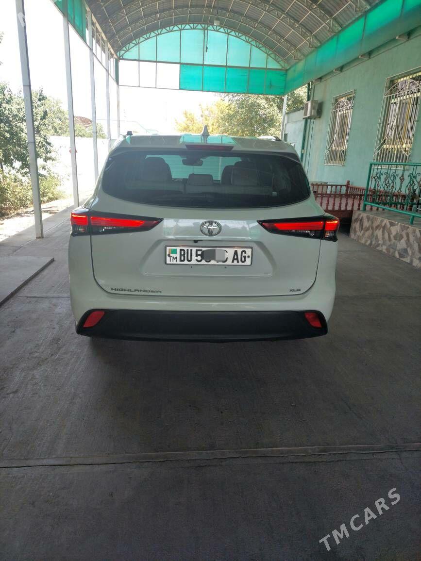 Toyota Highlander 2022 - 650 000 TMT - Aşgabat - img 1