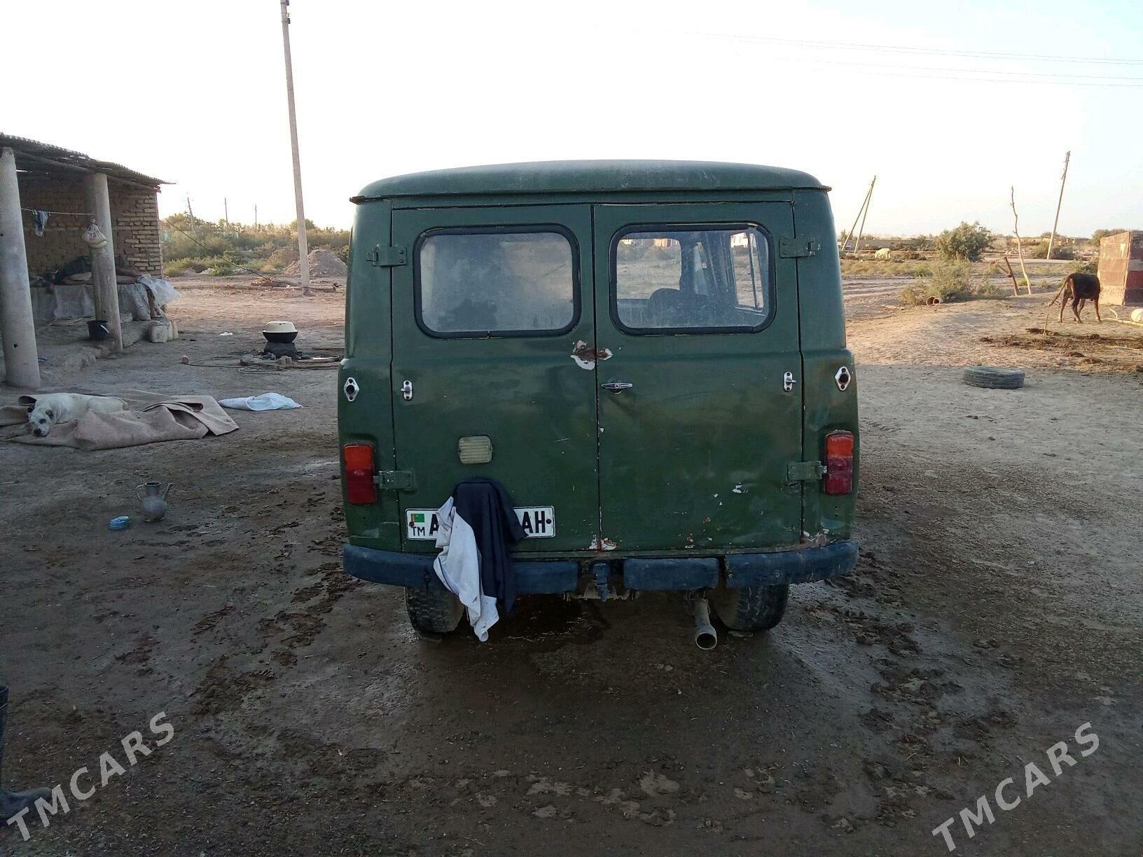 UAZ 452 1980 - 20 000 TMT - Серахс - img 1