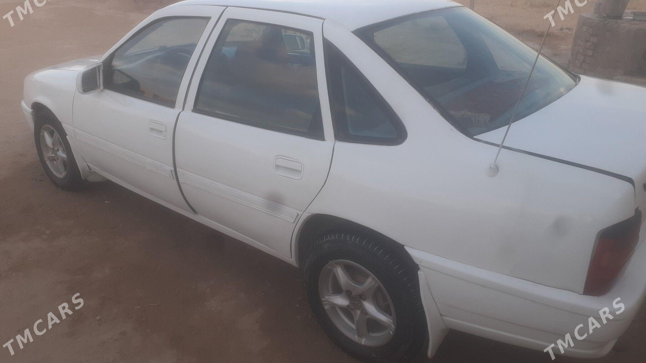 Opel Vectra 1991 - 25 000 TMT - Дарганата - img 6