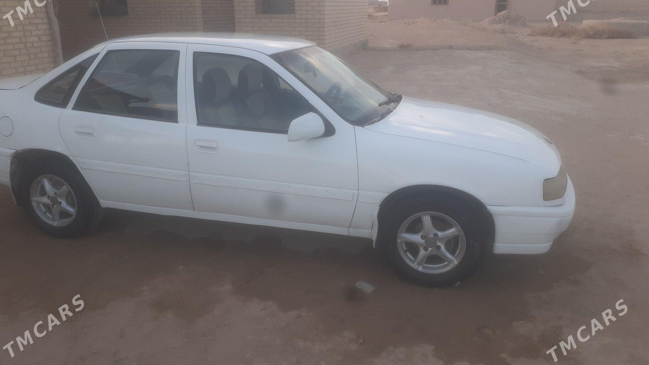 Opel Vectra 1991 - 25 000 TMT - Дарганата - img 1