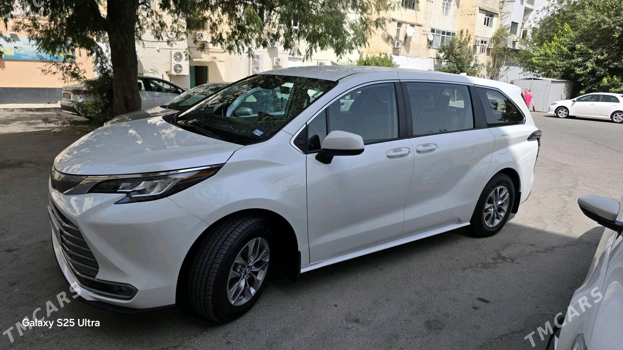 Toyota Sienna 2022 - 460 000 TMT - Ашхабад - img 2