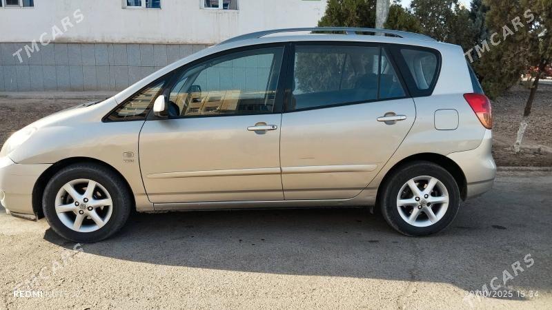 Toyota Corolla Verso 2003 - 110 000 TMT - Дашогуз - img 4