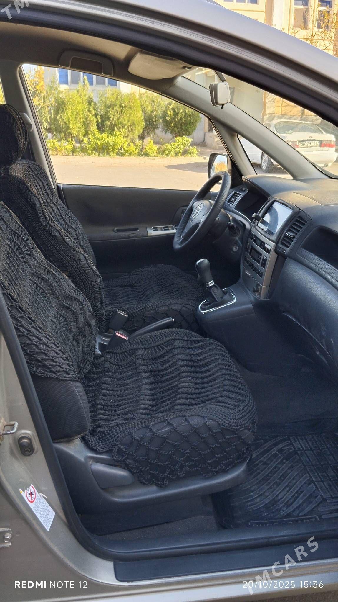 Toyota Corolla Verso 2003 - 110 000 TMT - Дашогуз - img 7