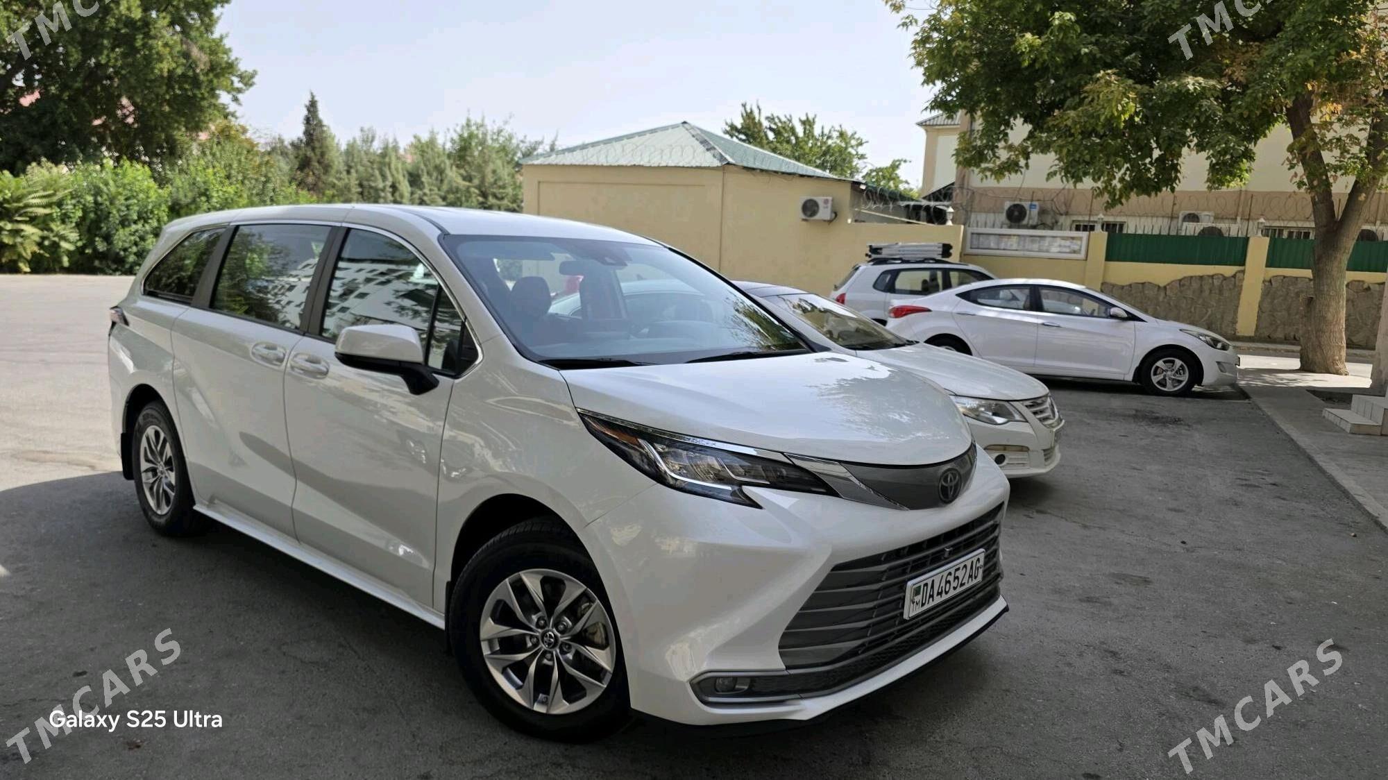 Toyota Sienna 2022 - 460 000 TMT - Ашхабад - img 3